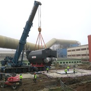 Vzdušný transport na místo určení v budoucí plynové kotelně