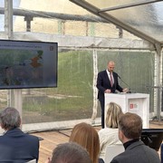 Generální ředitel ČEZ Teplárenské Libor Štěpán hovoří o nových nízkoemisních zdrojích na Chomutovsku Generální ředitel ČEZ Teplárenské Libor Štěpán hovoří o nových nízkoemisních zdrojích na Chomutovsku